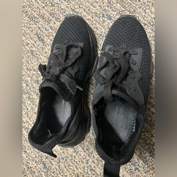 Call It Spring Women's Chunky Sneaker - black 6.5 - Picture 3 of 5